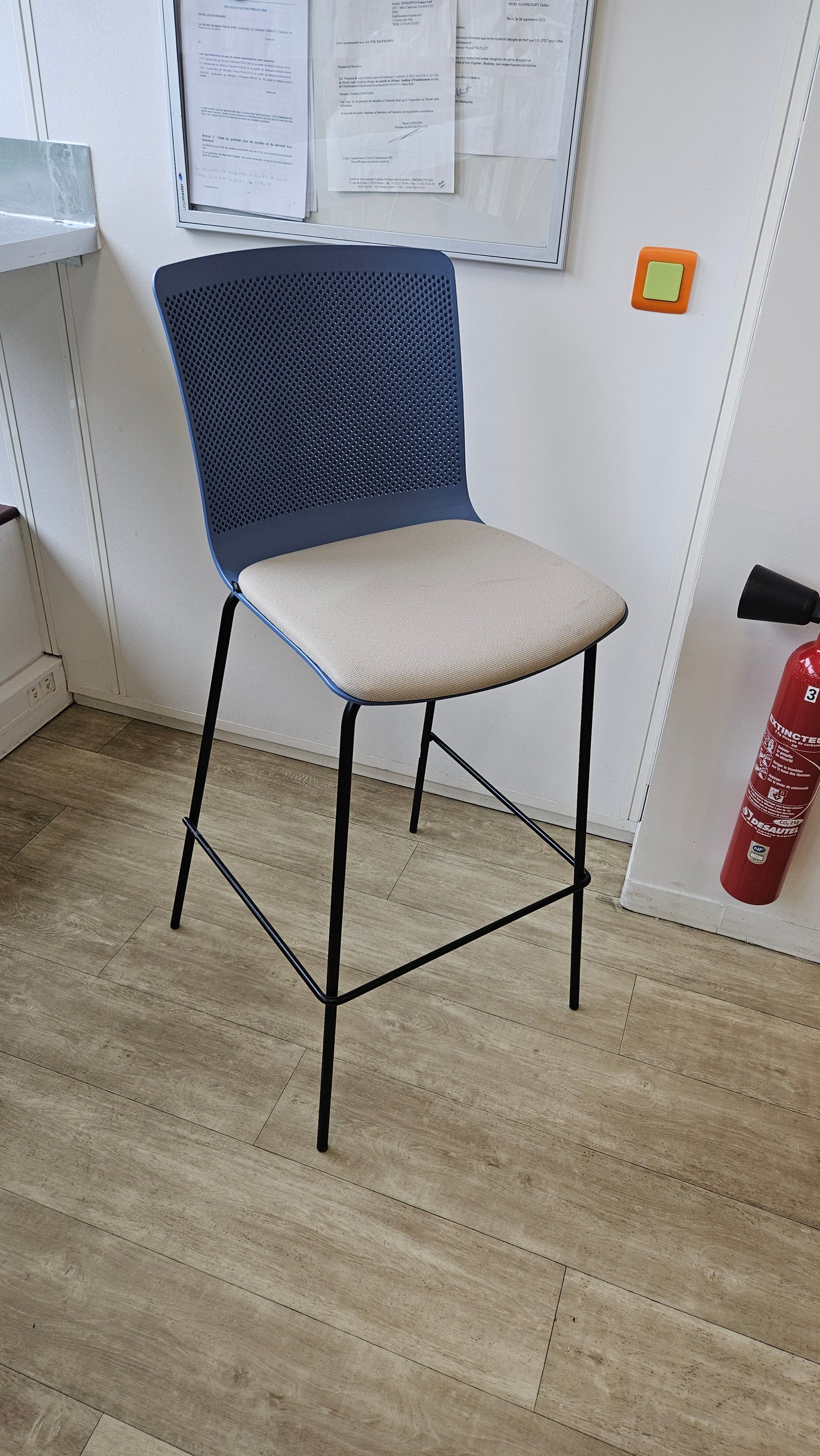 Chaise Forma 5 Glove