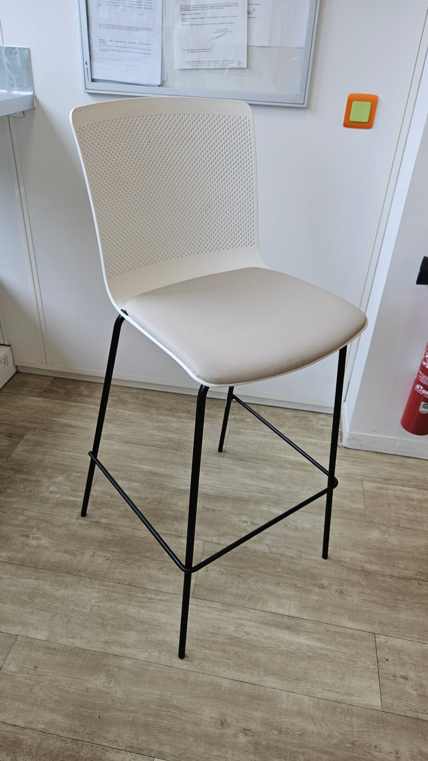 Chaise Forma 5 Glove