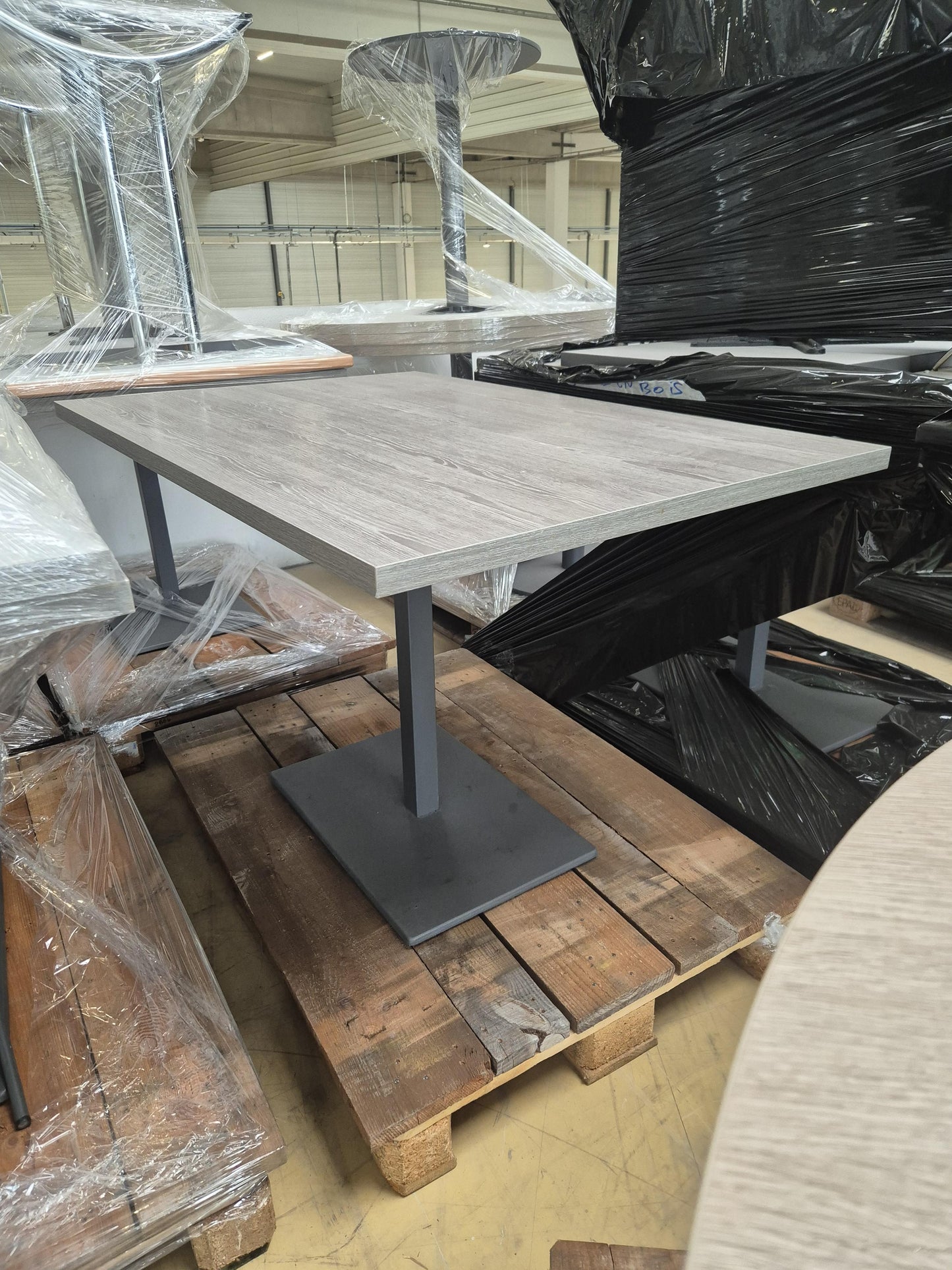 Table rectangulaire L120xl80xh77