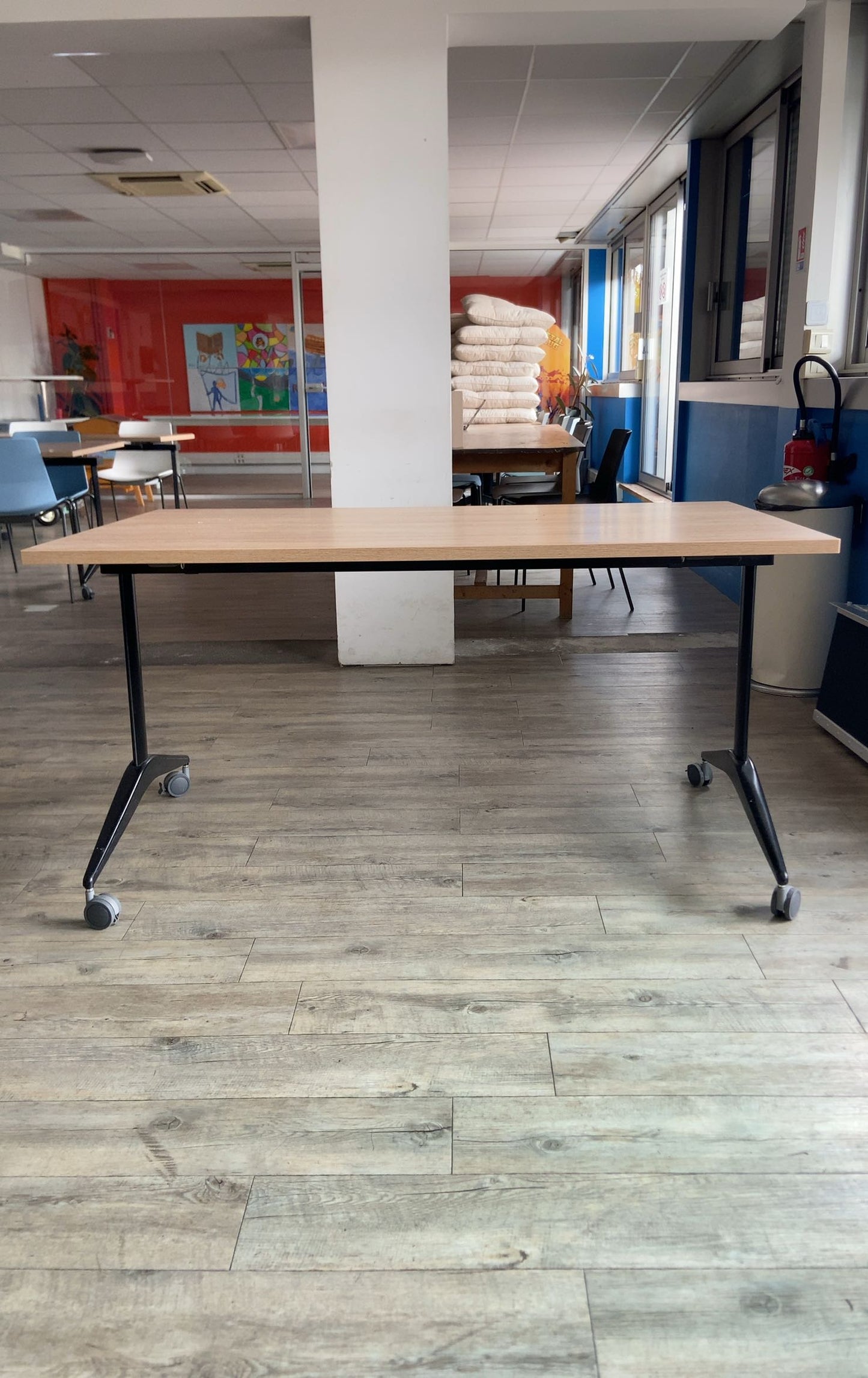 Table à roulettes