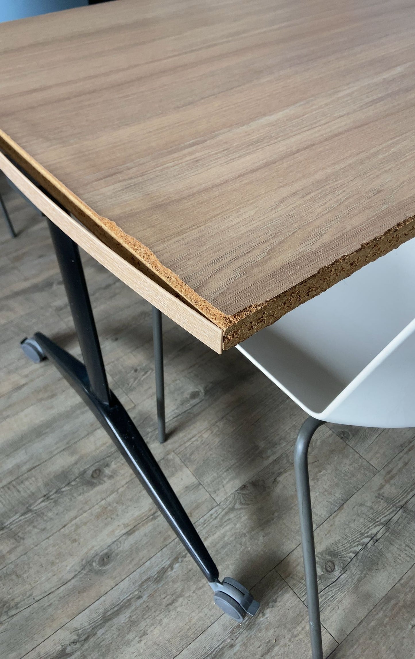 Table à roulettes