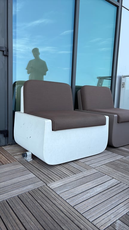 Mobilier d'extérieur en plastique et tissu