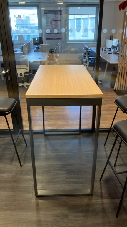 Table haute rectangulaire pour cafétéria
