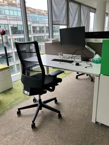 Bureau droit 160x75 avec accès