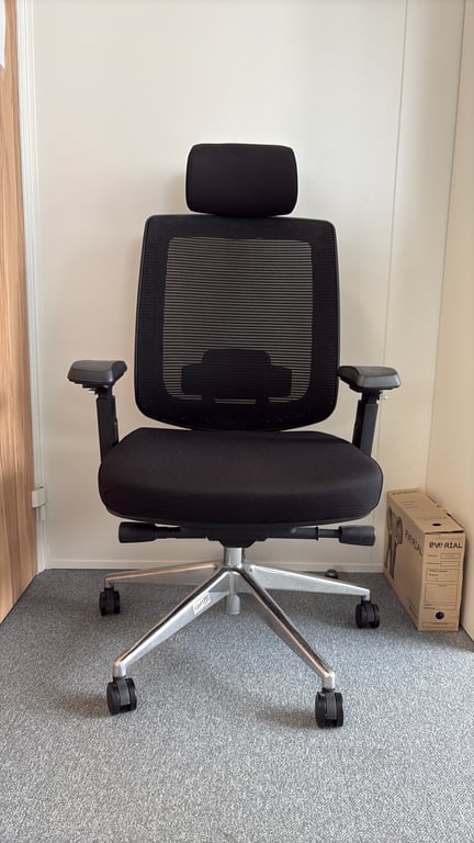 Fauteuil de bureau avec têtière et roulettes