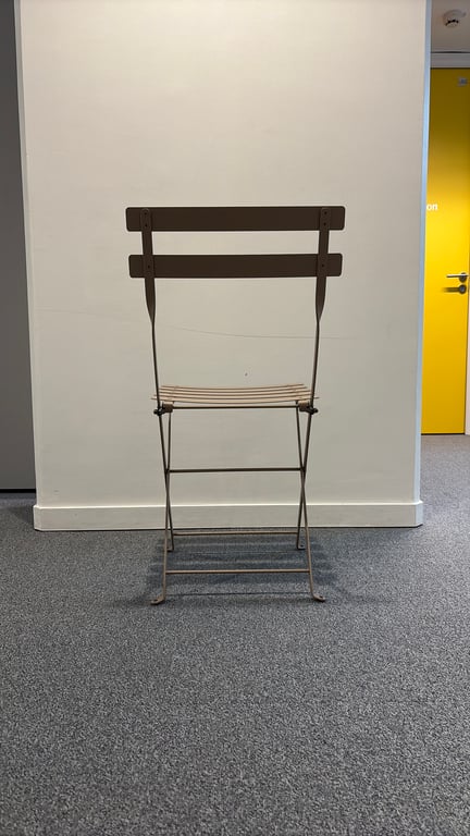Chaise d'extérieur en métal
