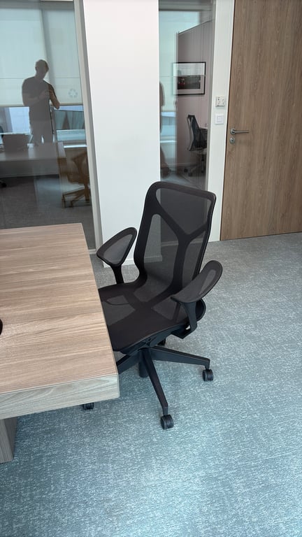 Fauteuil de bureau pivotant avec dossier en résille