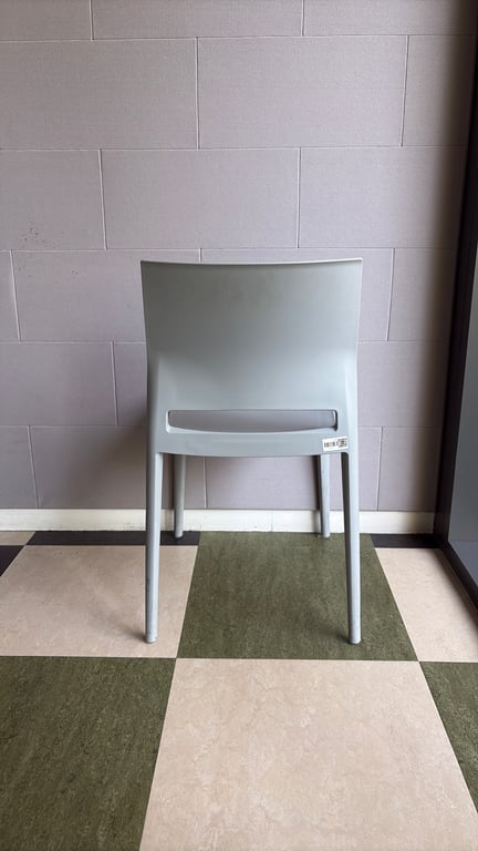 Chaise de cafétéria Bakhita