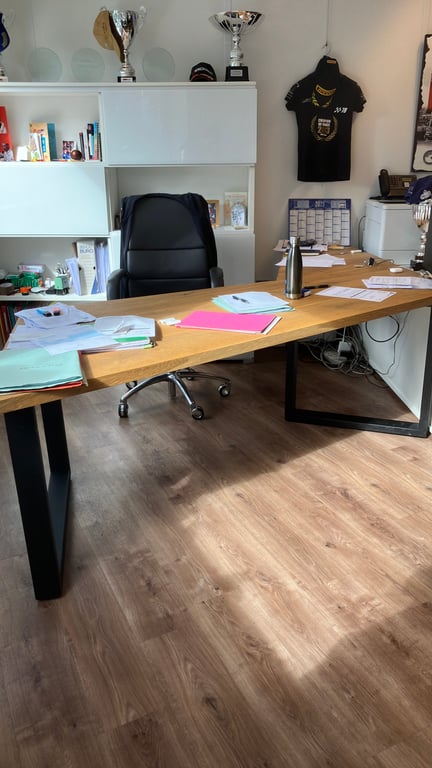 Bureau de direction en coin