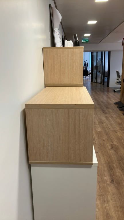 Haut de meuble de rangement en bois