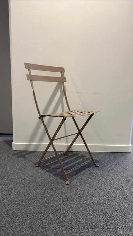 Chaise d'extérieur en métal
