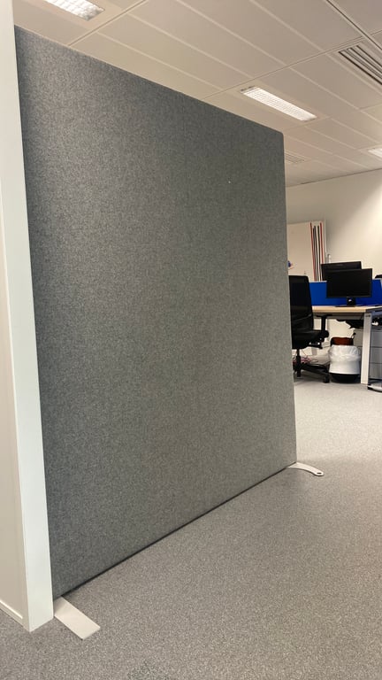 Cloison en tissu gris