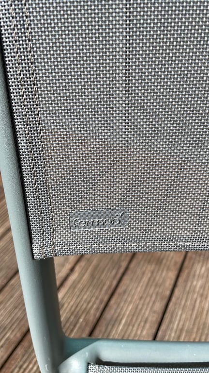 Chaise d'extérieur en métal et plastique