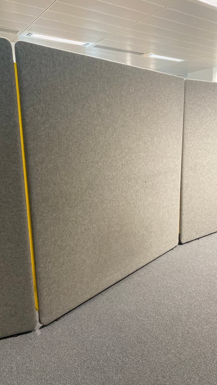 Cloison en tissu gris clair sans roulettes 140x140x2 cm