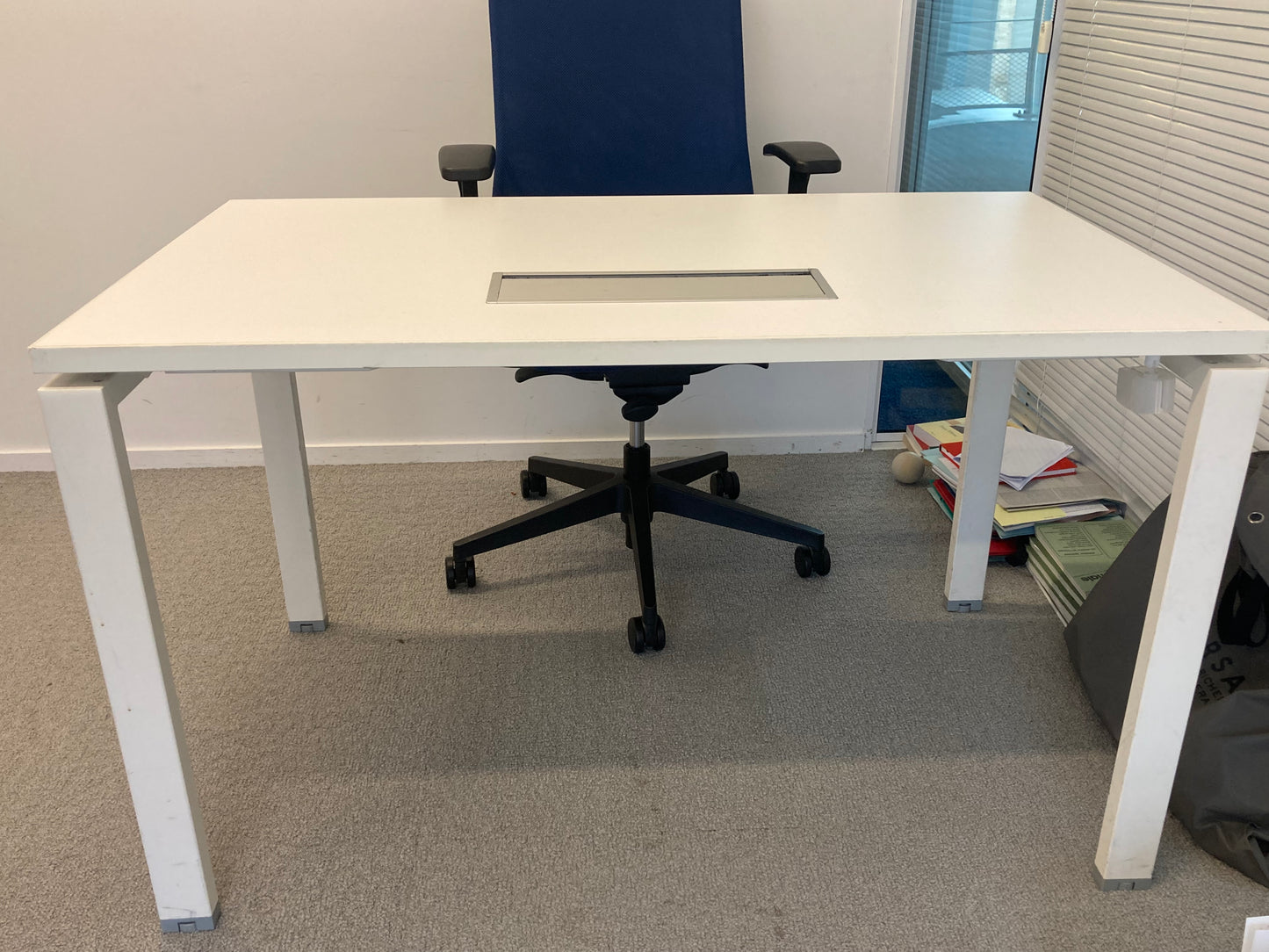 Bureau Droit 140x80x- Majencia Blanc