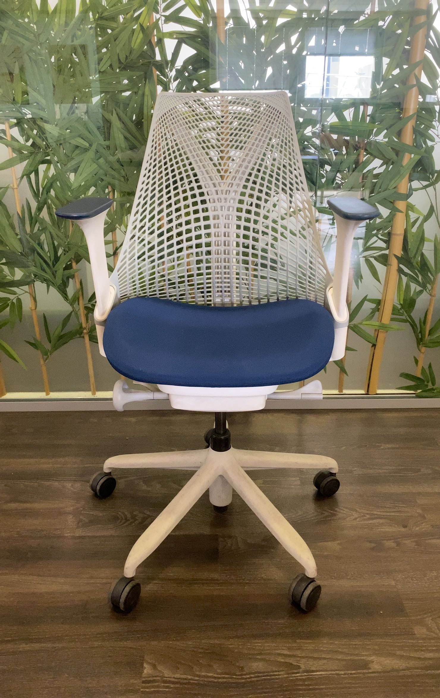 Fauteuil de bureau Herman Miller Sayl pas cher
