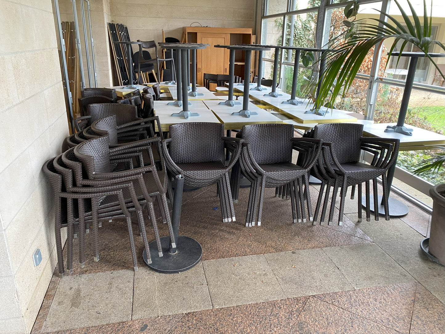 Chaise en Plastique Noir