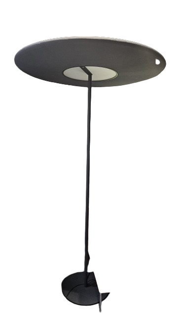 Lampadaire en métal noir