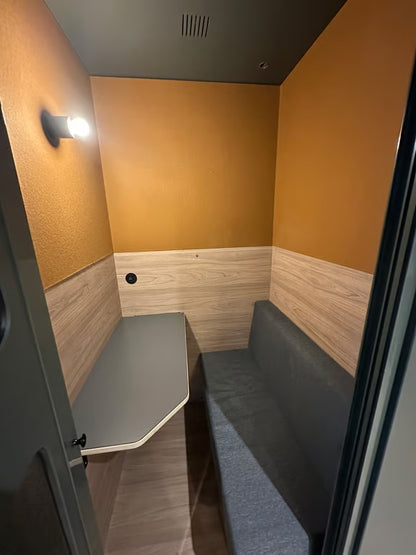 Cabine acoustique WeWork Studiobrick Hallo