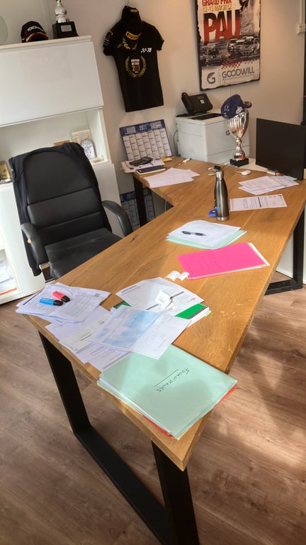 Bureau de direction en coin