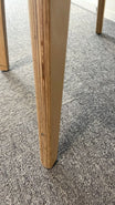 Chaise de réunion en bois et plastique