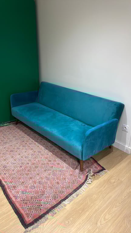 Canapé rectangulaire en velours Boston Blue avec accoudoirs