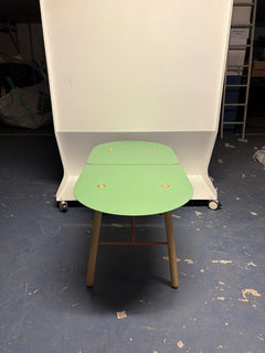 Table basse rectangulaire en métal