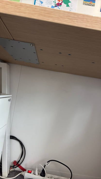 Bureau droit - Plateau en bois et pieds en métal