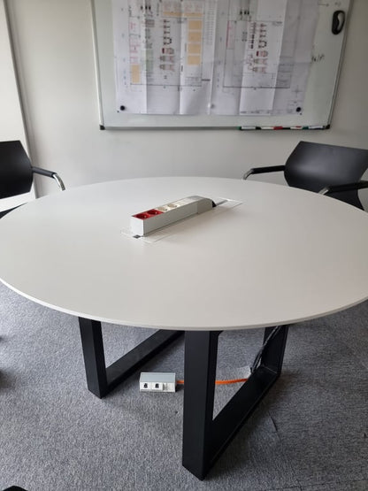 Table de Réunion Ronde avec Top Access