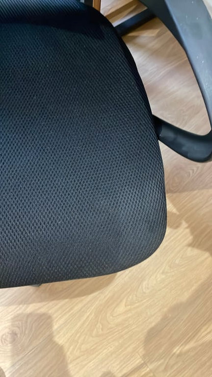 Fauteuil de bureau avec roulettes et dossier en résille