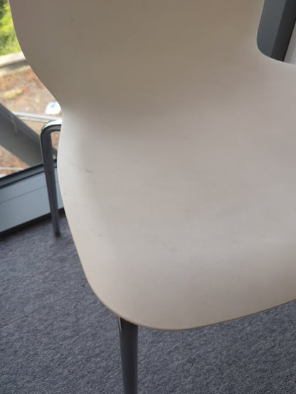Chaise de cafétéria Leifarne
