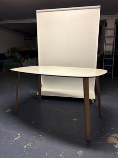 Table de réunion tonneau