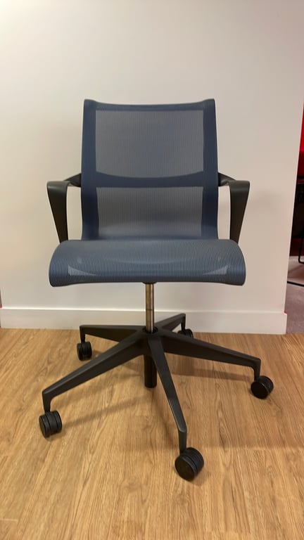 Fauteuil de bureau Setu avec piètement étoile