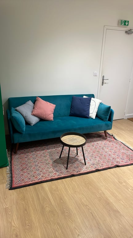 Canapé rectangulaire en velours Boston Blue avec accoudoirs