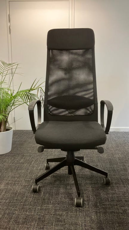 Fauteuil de bureau modèle Markus avec têtière