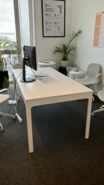 Table de réunion rectangulaire 180x90 en mélaminé blanc