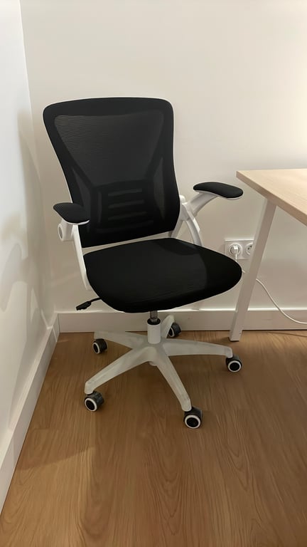 Fauteuil de bureau avec dossier en résille