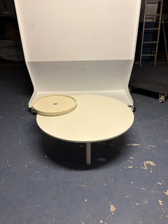 Table basse ronde en métal