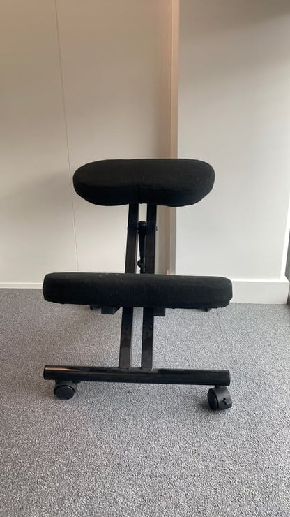 Assise avec roulettes en tissu et métal