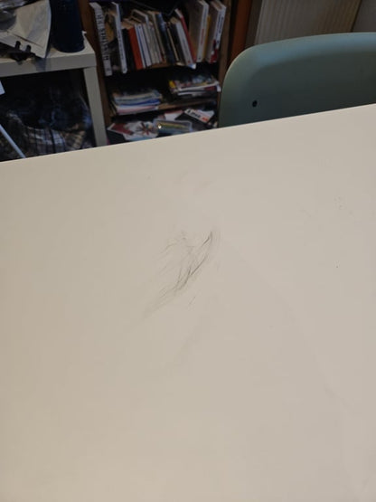 Table polyvalente rectangulaire en mélaminé avec roulettes