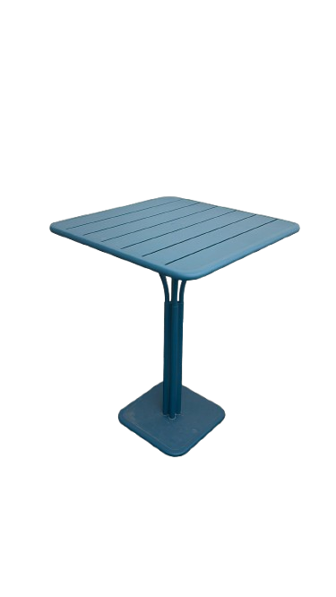 Table d'extérieur rectangulaire en métal