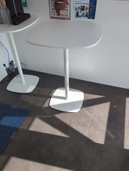 Mange-debout rectangulaire