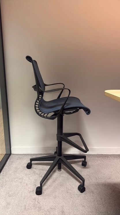 Fauteuil de bureau avec roulettes et dossier plein