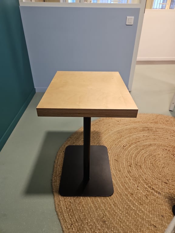 Table basse rectangulaire en bois massif et métal