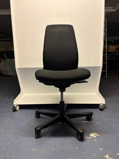 Fauteuil de bureau ergonomique avec roulettes et rotation
