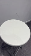 Tabouret pliable avec piètement droit